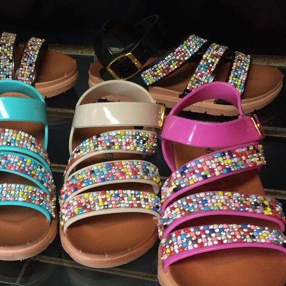 Girls sandals promo - Picture 2 of 2
